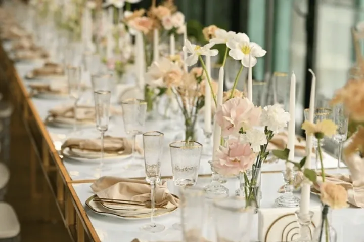 luxury-event-table-styling-floral-centrepieces.webp